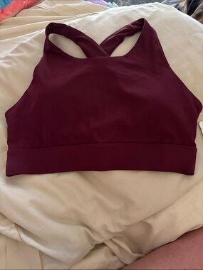 Fabletics No-Bounce High Impact Sports Bra Size Medium in Merlot